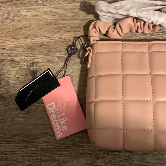 Pink purse - Picture 2 of 5